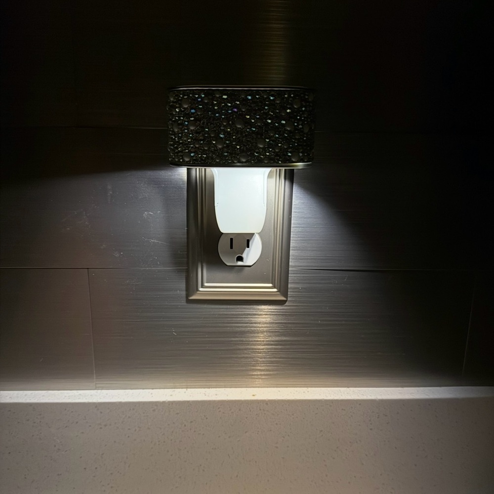 Sparkling Rhinestone Night Light - Picture 2 of 6